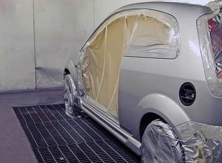 Auto Body repair Mesa car in booth