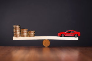 car and money signifying depreciation